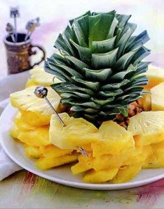Как нарезать ананас