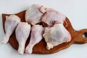 Как пожарить курицу на сковороде