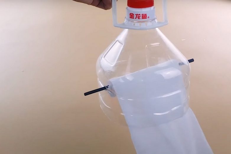 Как использовать пустые бутылки от воды