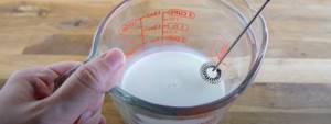 Как взбить молоко в пену для капучино без специальных средств