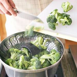Как приготовить брокколи на пару