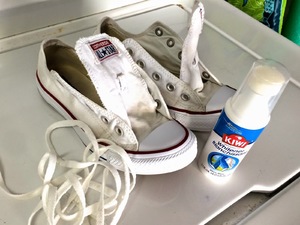 Как очистить шнурки