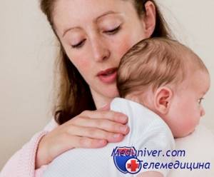 Как помочь спящему малышу отрыгнуть воздух
